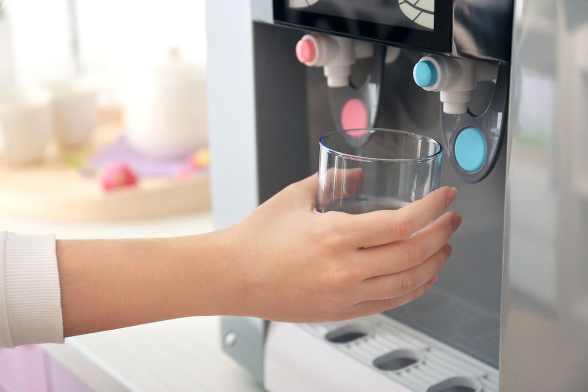 cara-efektif-membersihkan-dispenser-agar-terhindar-dari-bau-dan-bakteri
