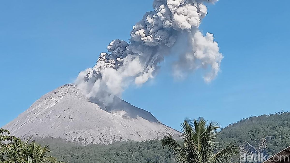 letusan-mengguncang-gunung-lewotobi-laki-laki-di-flores-timur