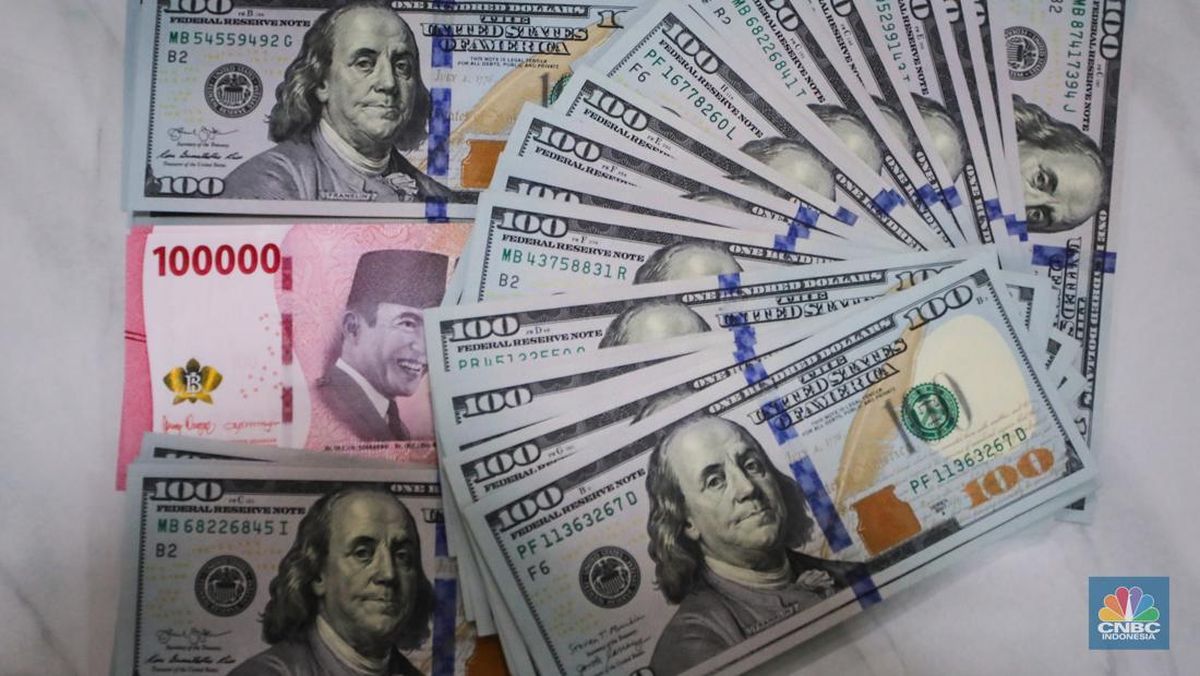 kurs-dolar-tembus-rp17000-per-usd-apa-penyebabnya-dan-bagaimana-dampaknya-untuk-masyarakat-indonesia