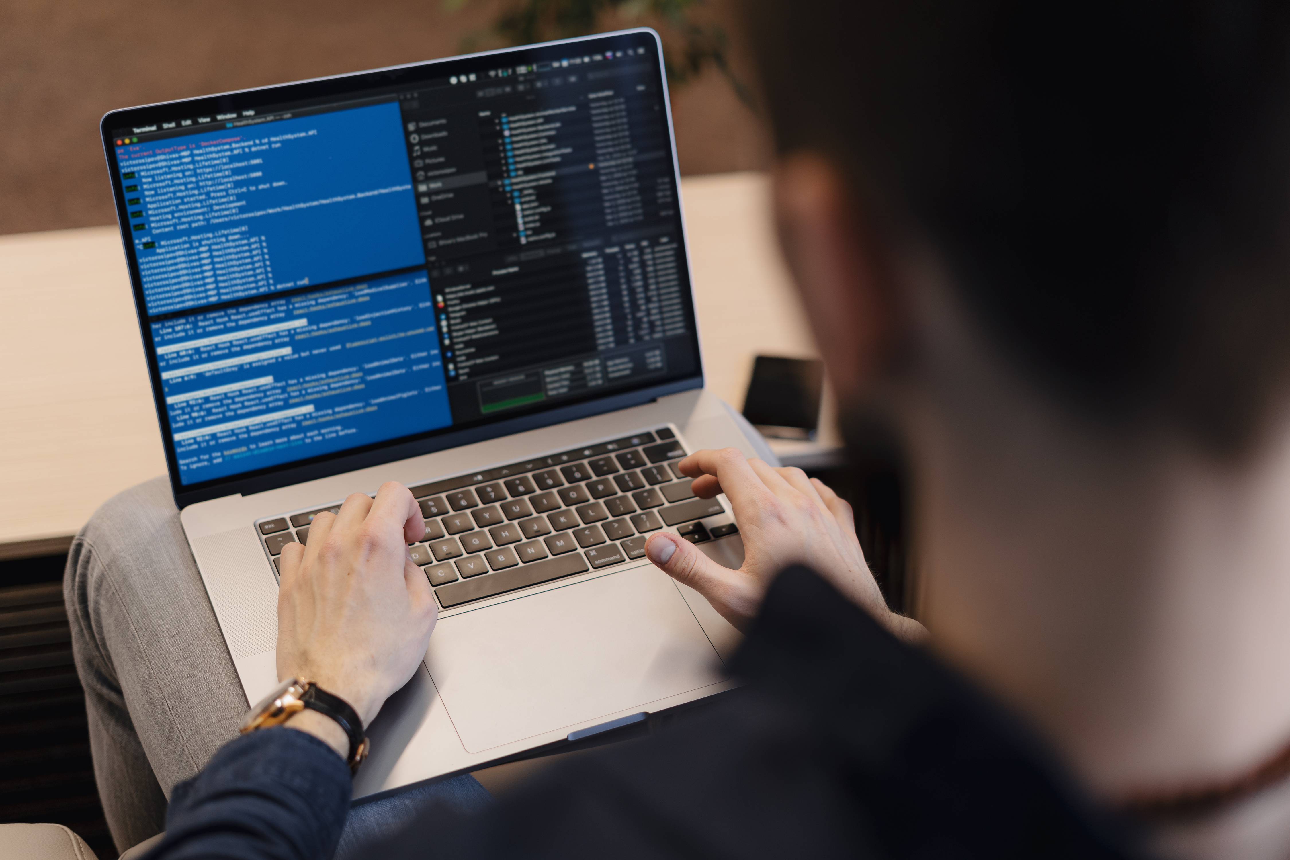 rekomendasi-spesifikasi-laptop-terbaik-untuk-para-programmer-investasi-tepat-untuk-produktivitas-maksimal